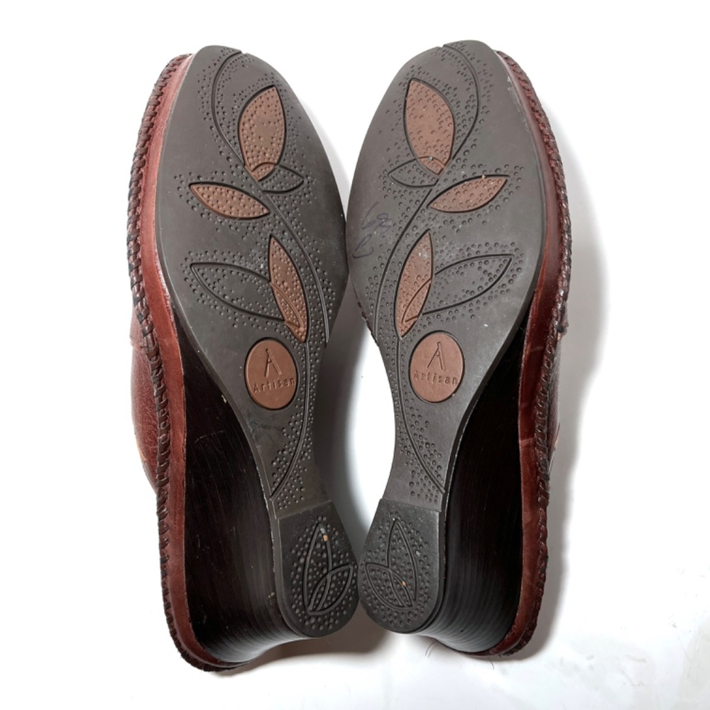 Clarks Artisan Brown Leather Stitched Swirl Wedge Mules Clogs - Picture 10 of 10